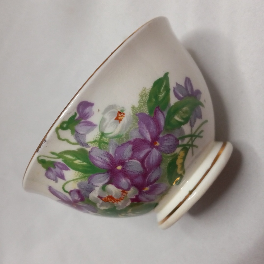 Sutherland Devon Violets Breakfast Set - Picture 3 of 7